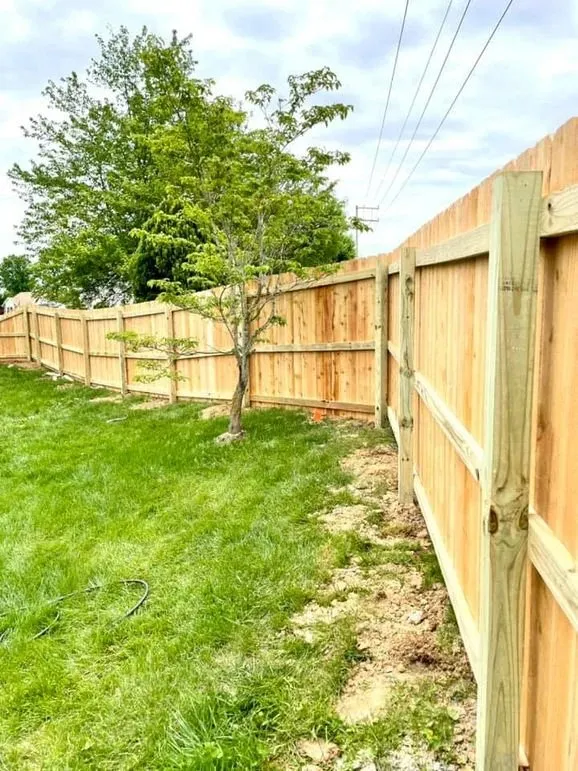 Affordable fence repair service in Chesterfield, MO - Snapper Construction