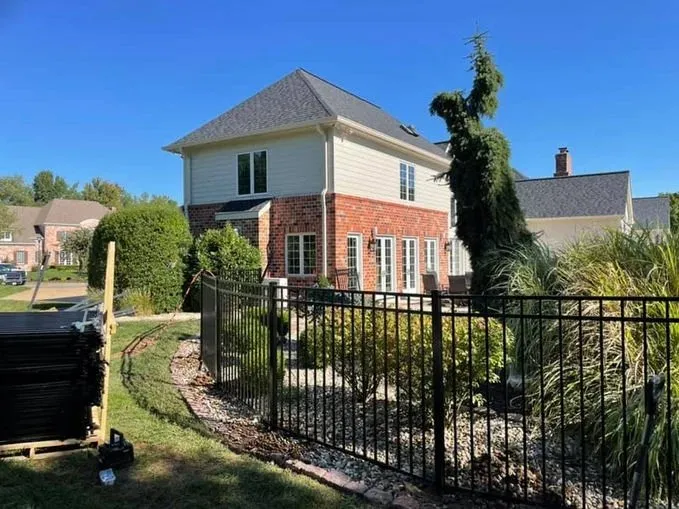 Trusted privacy fencing experts serving Chesterfield, MO - Snapper Construction