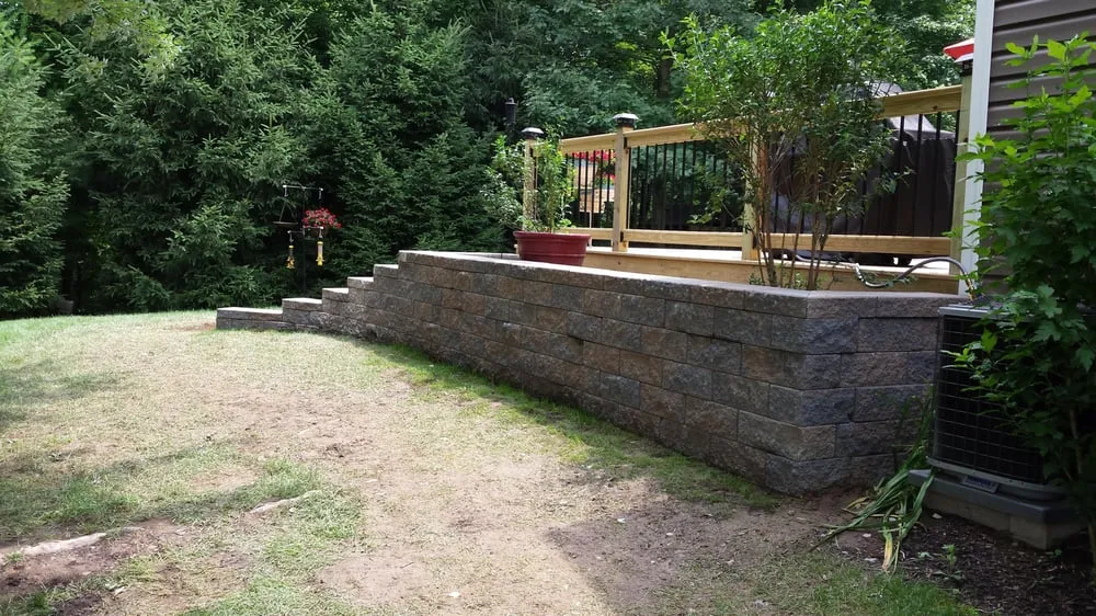 Quality fence repair service in Pittsburgh, PA - Solid Contracting