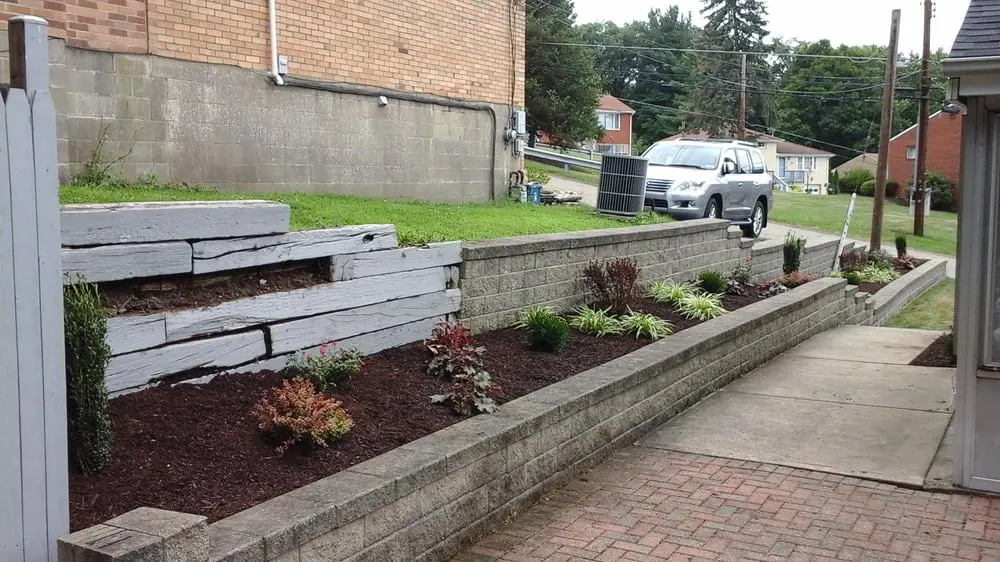 Local chain link fencing experts serving Pittsburgh, PA - Solid Contracting