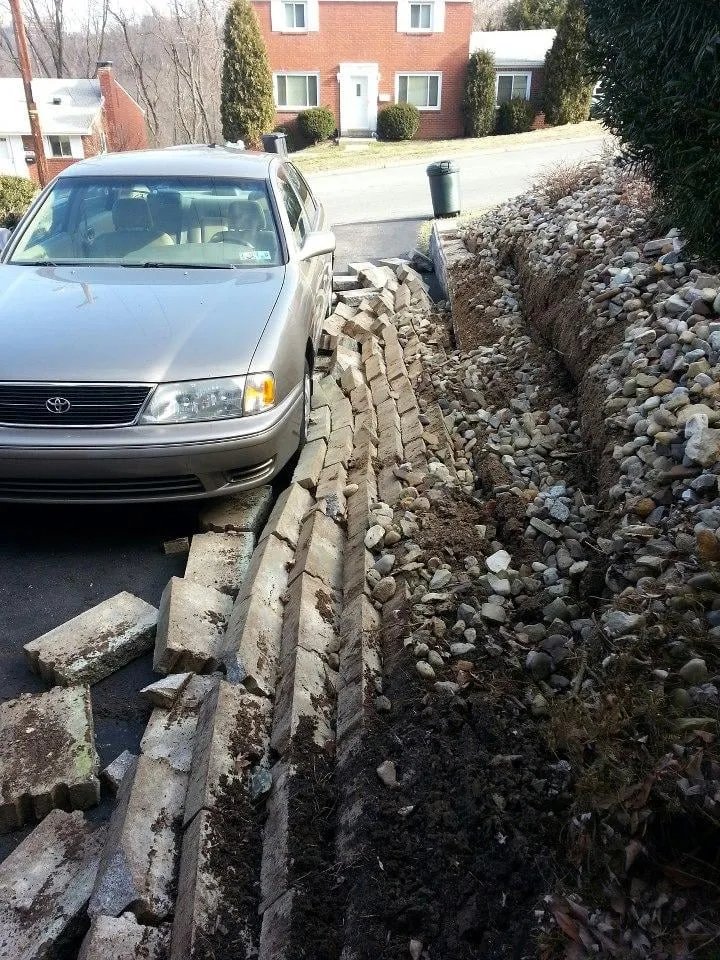 Professional chain link fencing service in Pittsburgh, PA - Solid Contracting