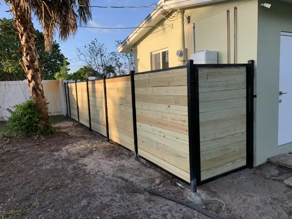 Affordable wood fence service service in Pompano Beach, FL - Solid Fencing
