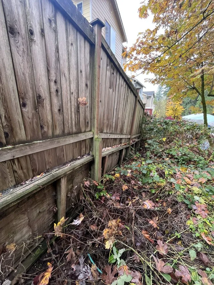 Quality vinyl fence installation for homes in Everett, WA by Solid Ground Landscape
