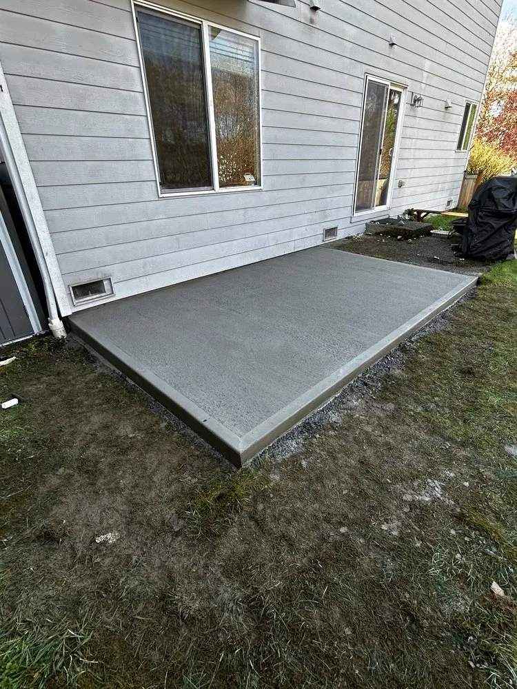 Quality fence repair experts serving Everett, WA - Solid Ground Landscape