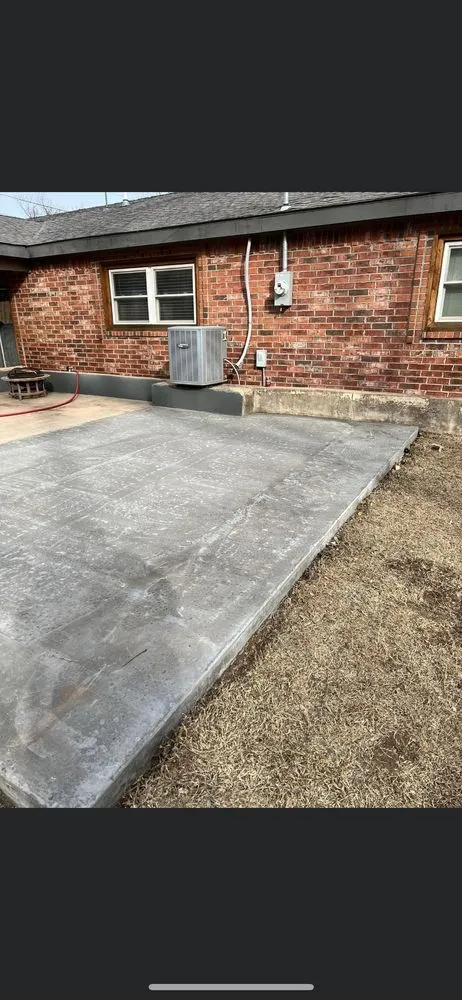 Local wood fence service experts serving The Village, OK - Solid Structures