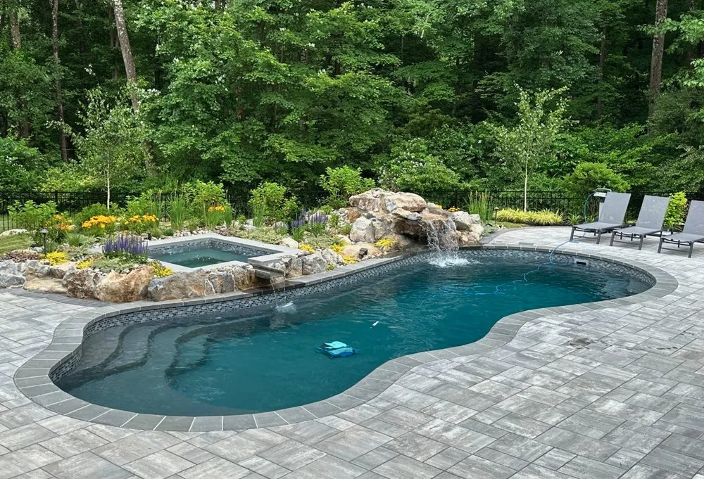 Professional fence installation service in Virginia Beach, VA - Solid Structures