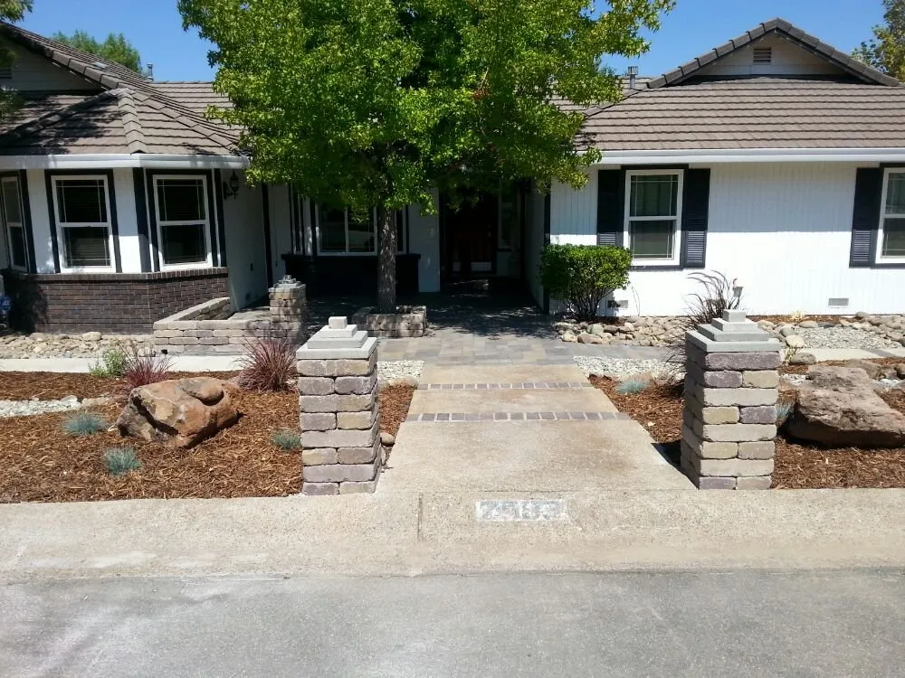 Affordable privacy fencing for homes in Redding, CA by SRH General Engineering