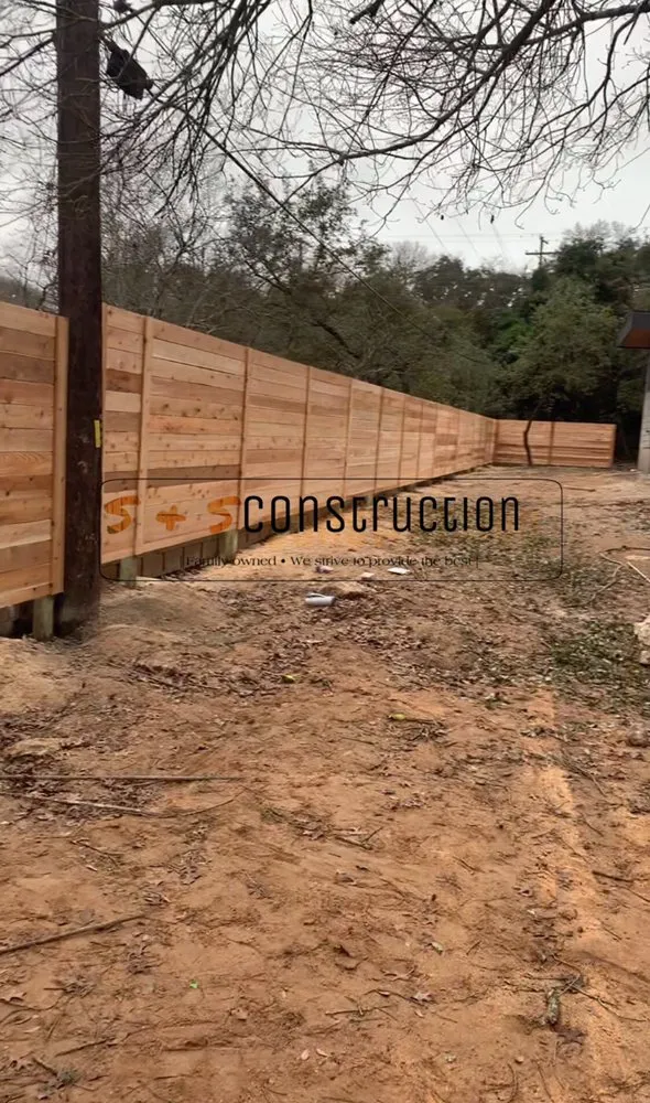Affordable vinyl fence installation service in Austin, TX - S&S Construction