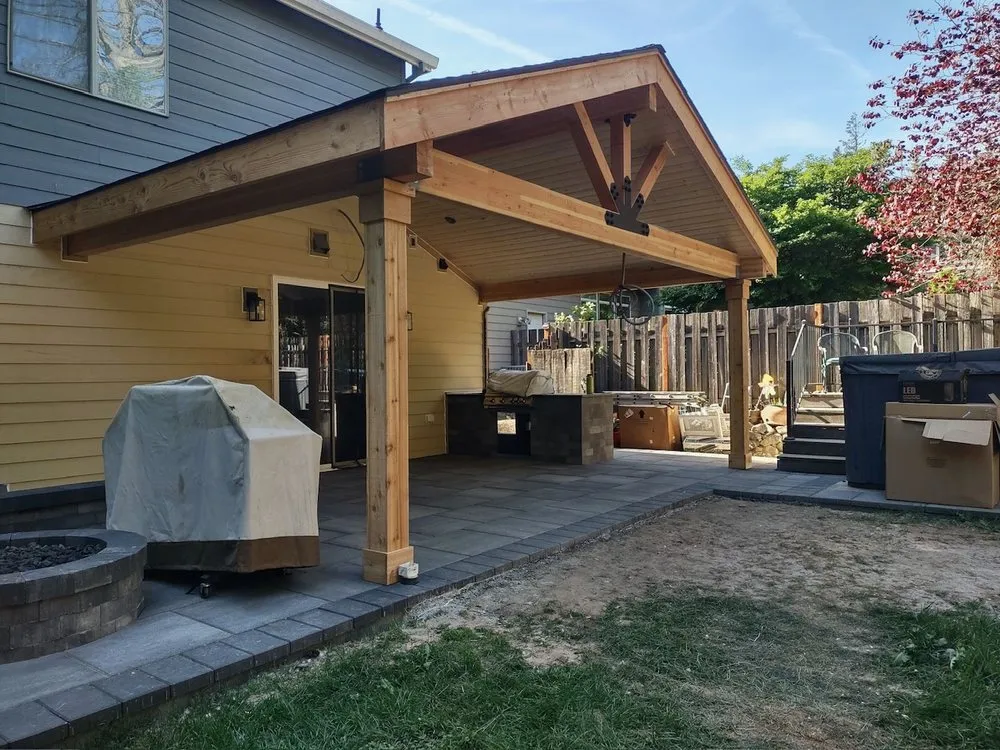 Local vinyl fence installation for homes in Beaverton, OR by Steadfast