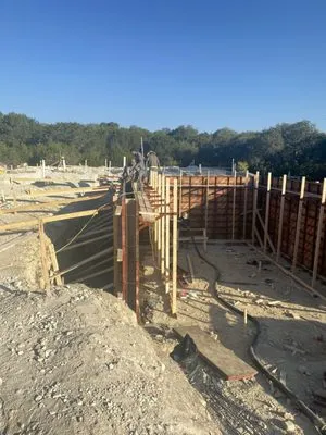 Steaples Construction Logo
