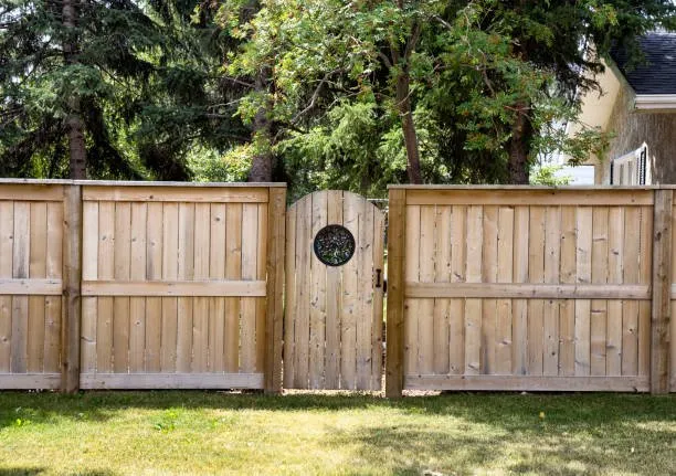 Top-rated fence installation in New Caney, TX by Strada