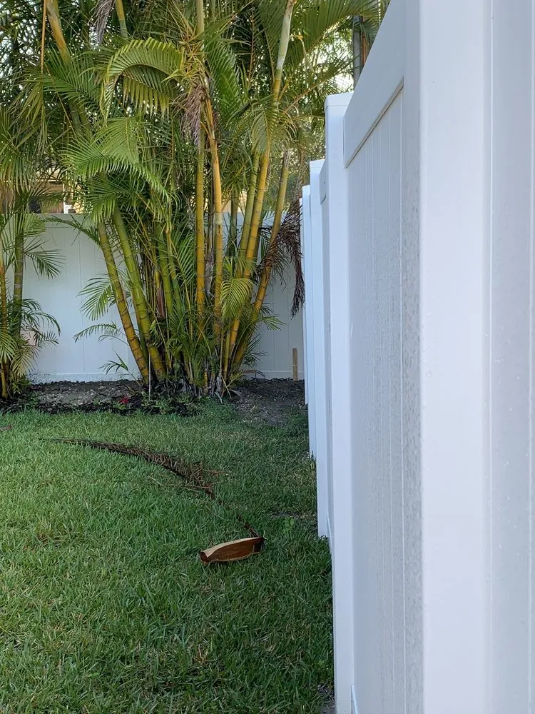 Trusted vinyl fence installation experts serving Stuart, FL - Stuart Fence