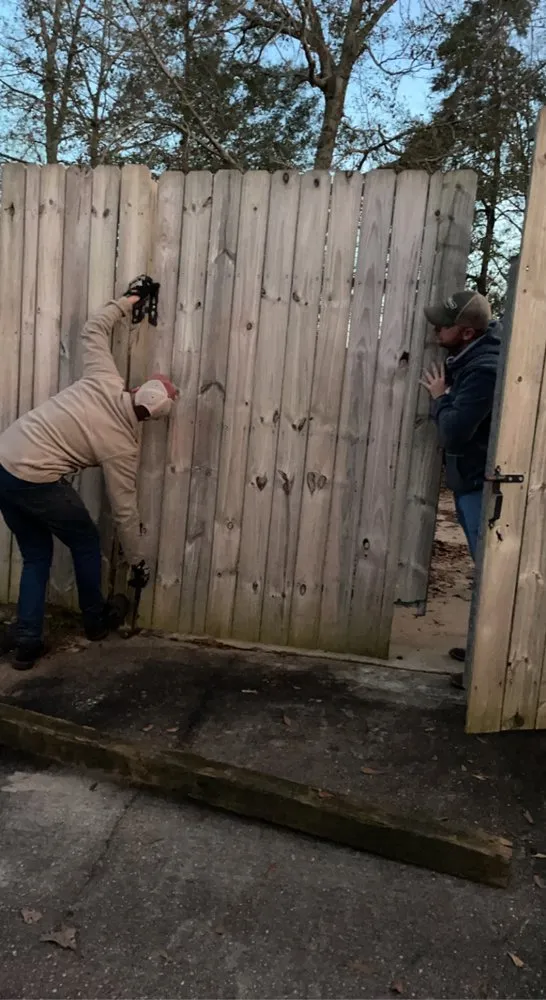 Quality privacy fencing experts serving Mobile, AL - Studs Contracting