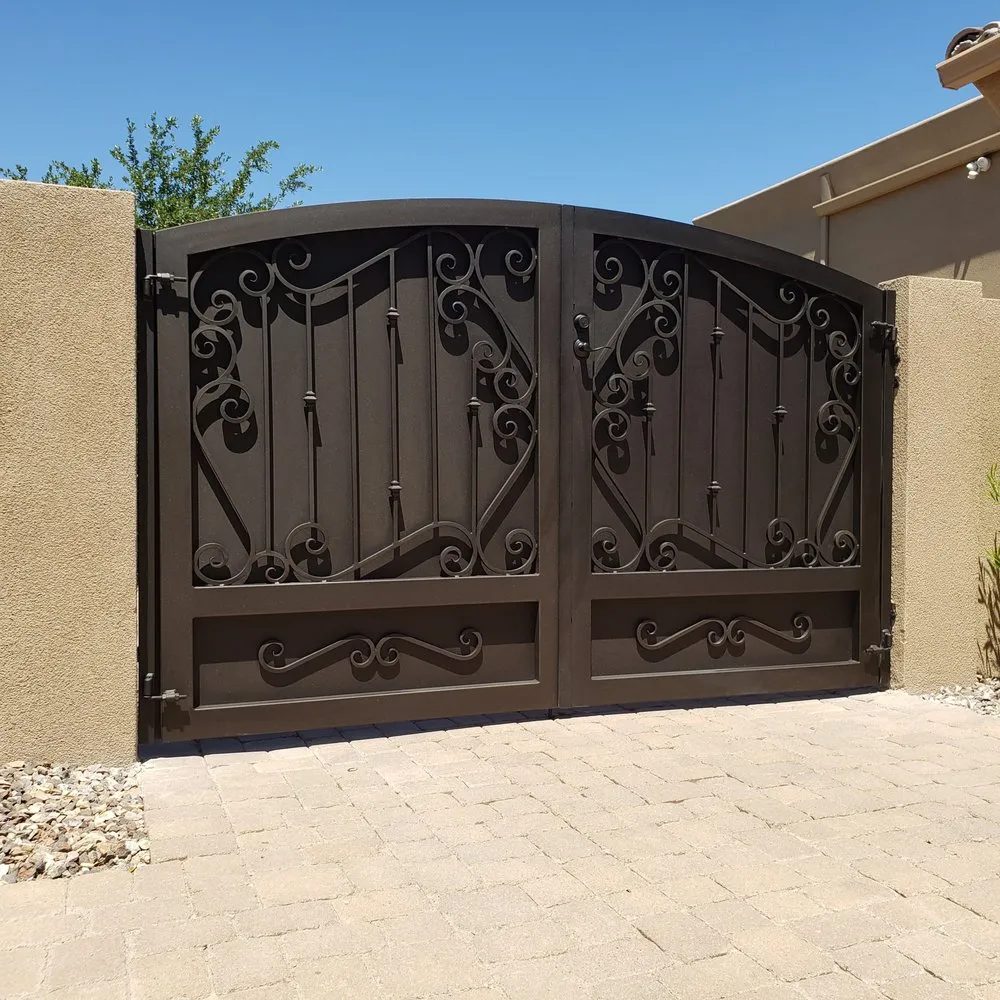 Reliable chain link fencing for homes in Tempe, AZ by Sunset Gates