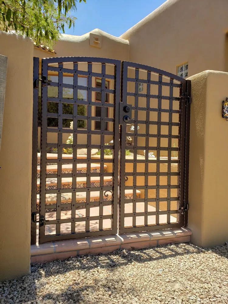 Expert wood fence service experts serving Tempe, AZ - Sunset Gates