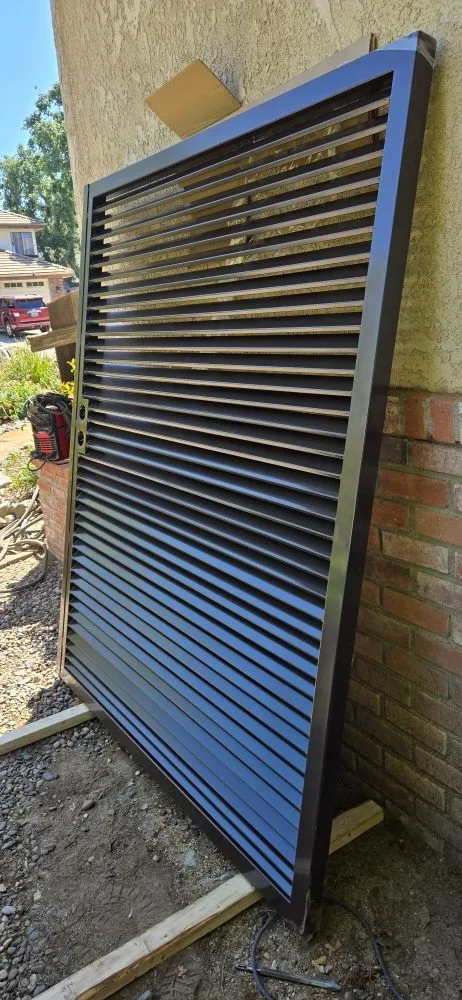 Quality vinyl fence installation in Pasadena, CA by Sunset Welding