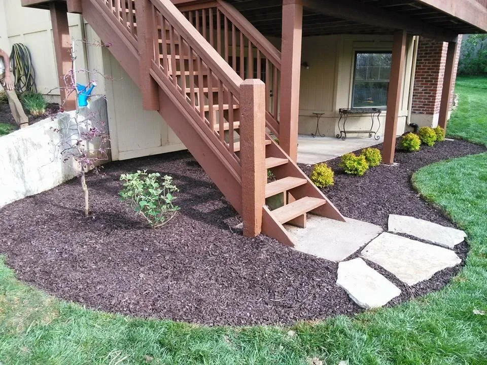 Expert fence installation in Raymore, MO by Superior Pro