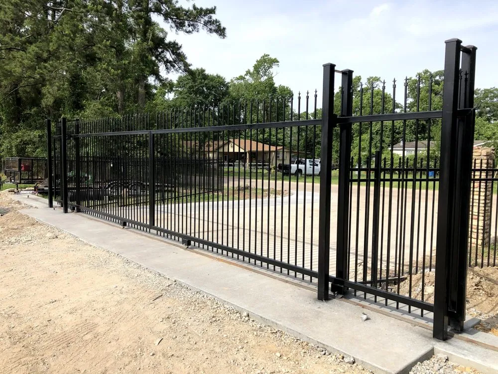 Affordable chain link fencing service in Spring, TX - Supreme Gate