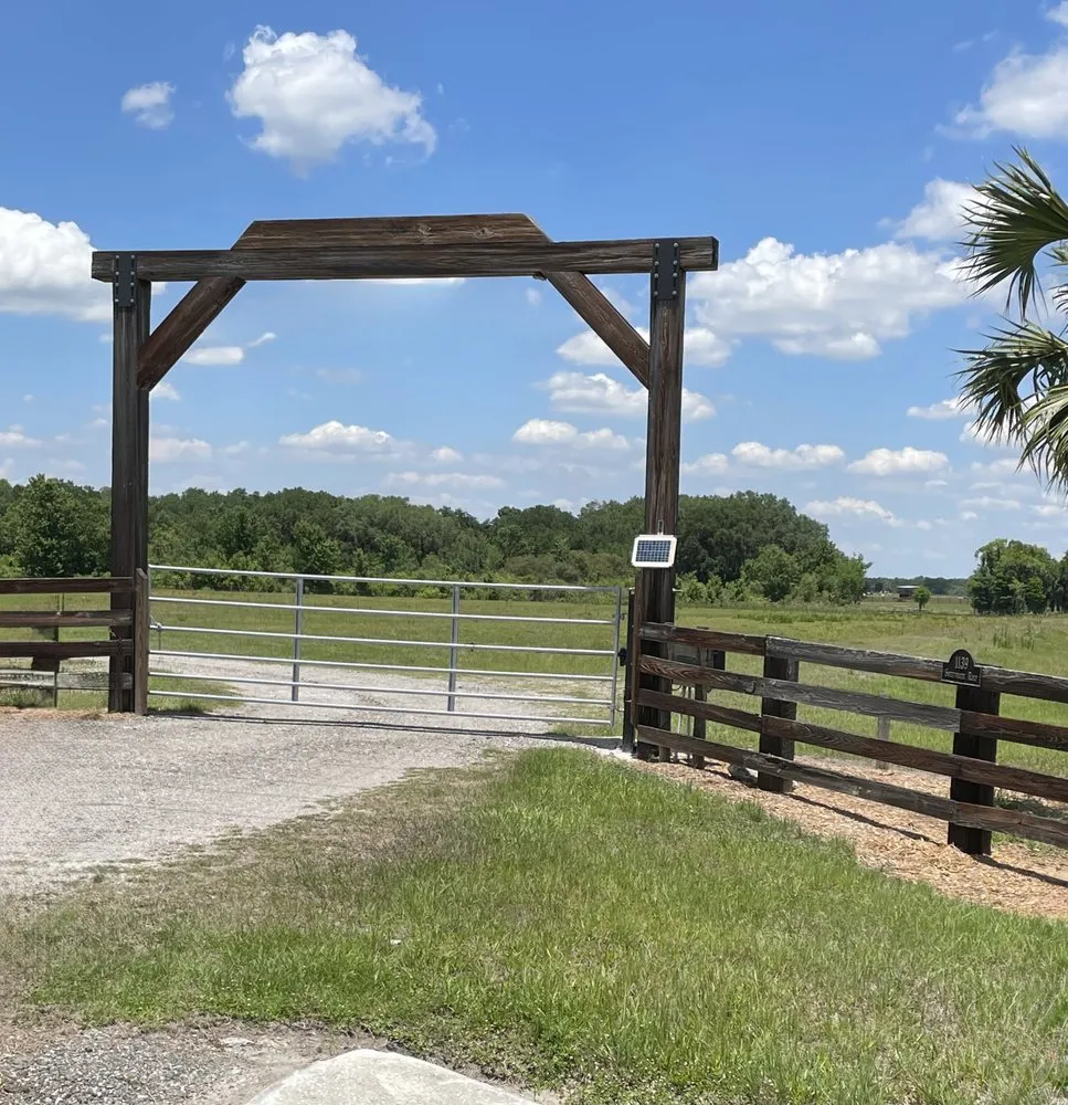 Reliable vinyl fence installation for homes in Arcadia, FL by Sutton Services