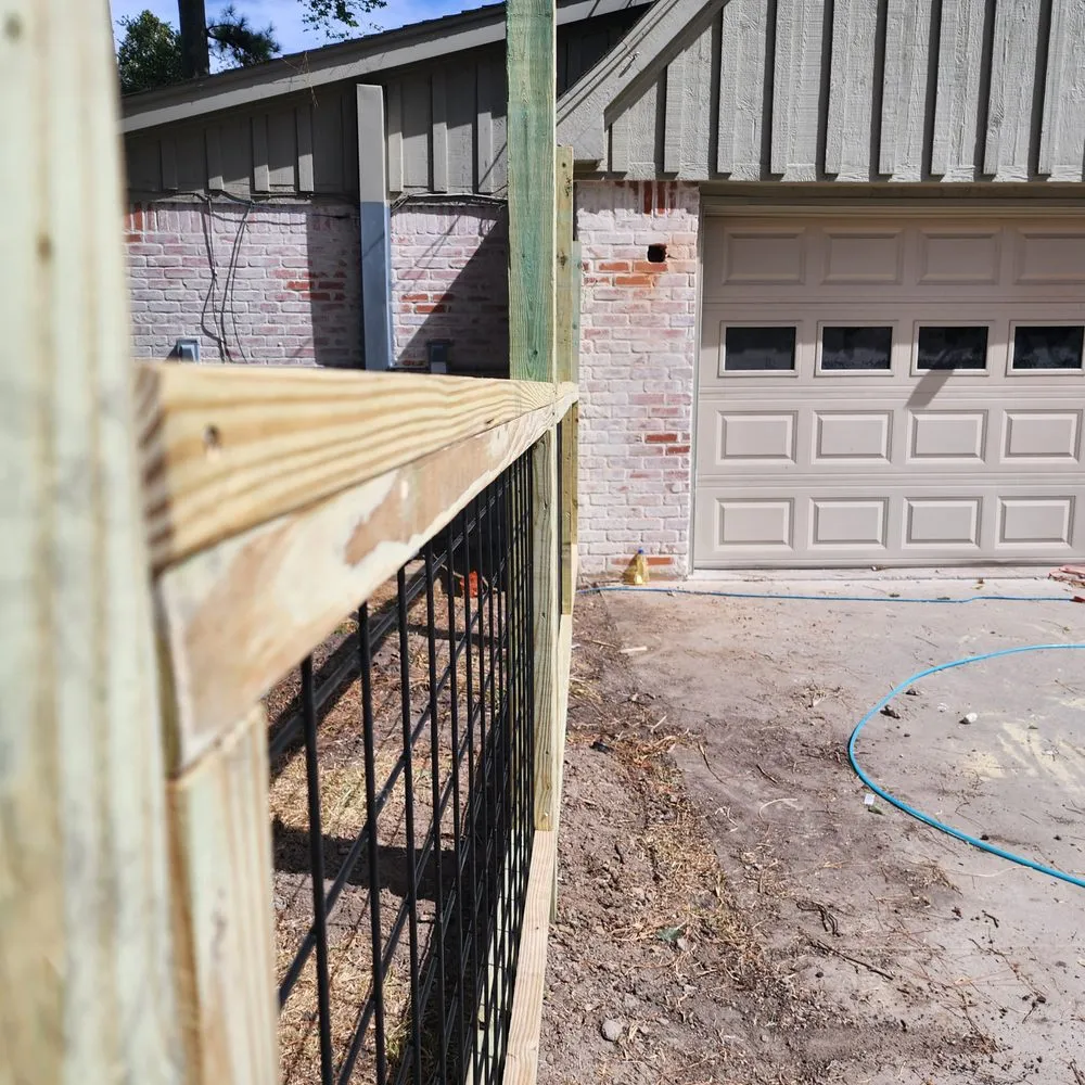 Trusted fence installation in Spring, TX by T & D Frame Construction