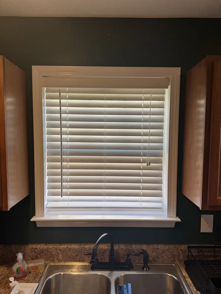 Expert vinyl fence installation for homes in Anderson, SC by TaskTrek