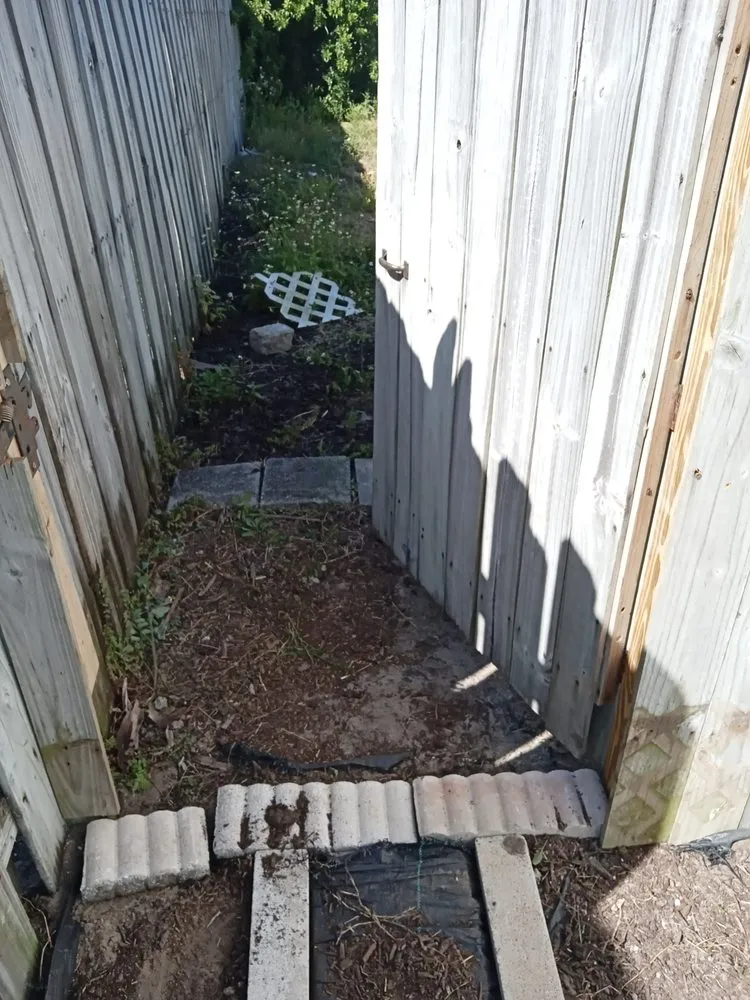 Professional chain link fencing for homes in Ormond Beach, FL by TDB Enterprises