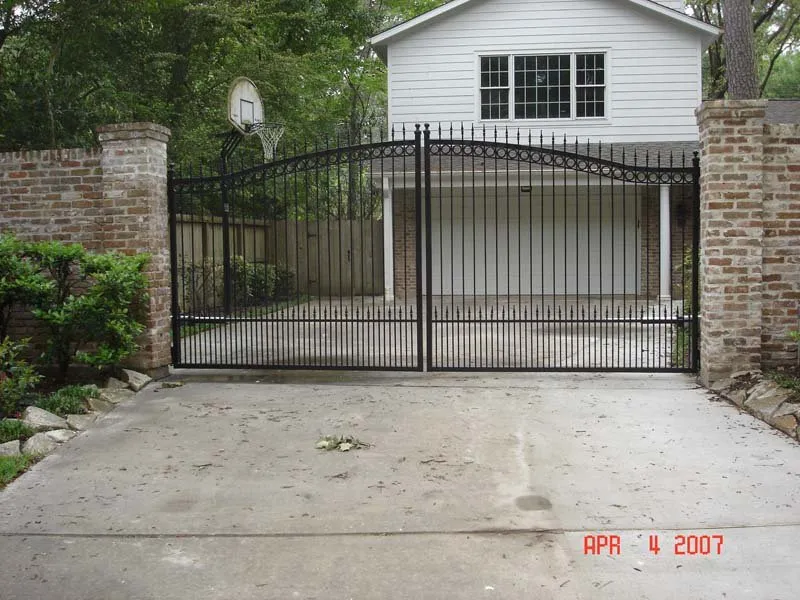 Trusted fence repair experts serving Houston, TX - Texas Solid Ground