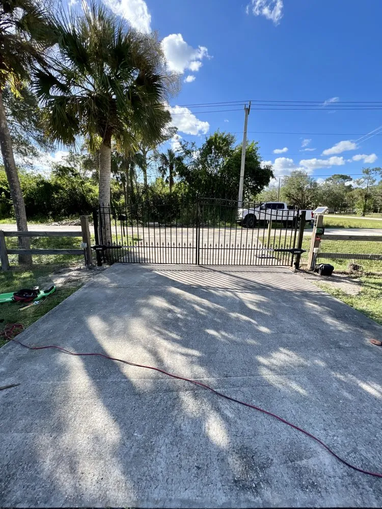 Professional wood fence service for homes in LaBelle, FL by That Automatic Gate