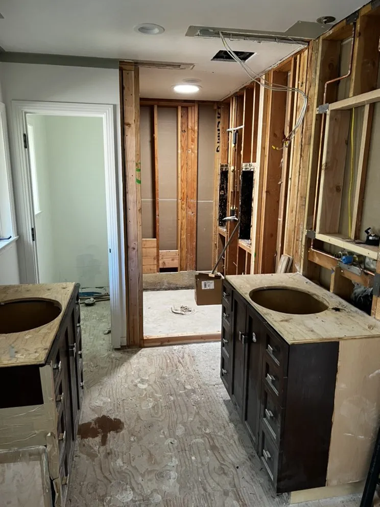 Expert vinyl fence installation for homes in Carpinteria, CA by Third Generation Carpentry