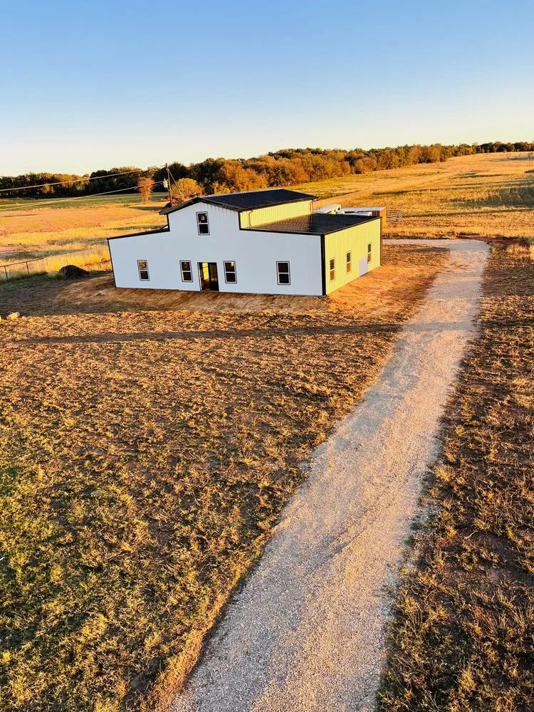 Professional wood fence service service in Thorndale, TX - TK Builders
