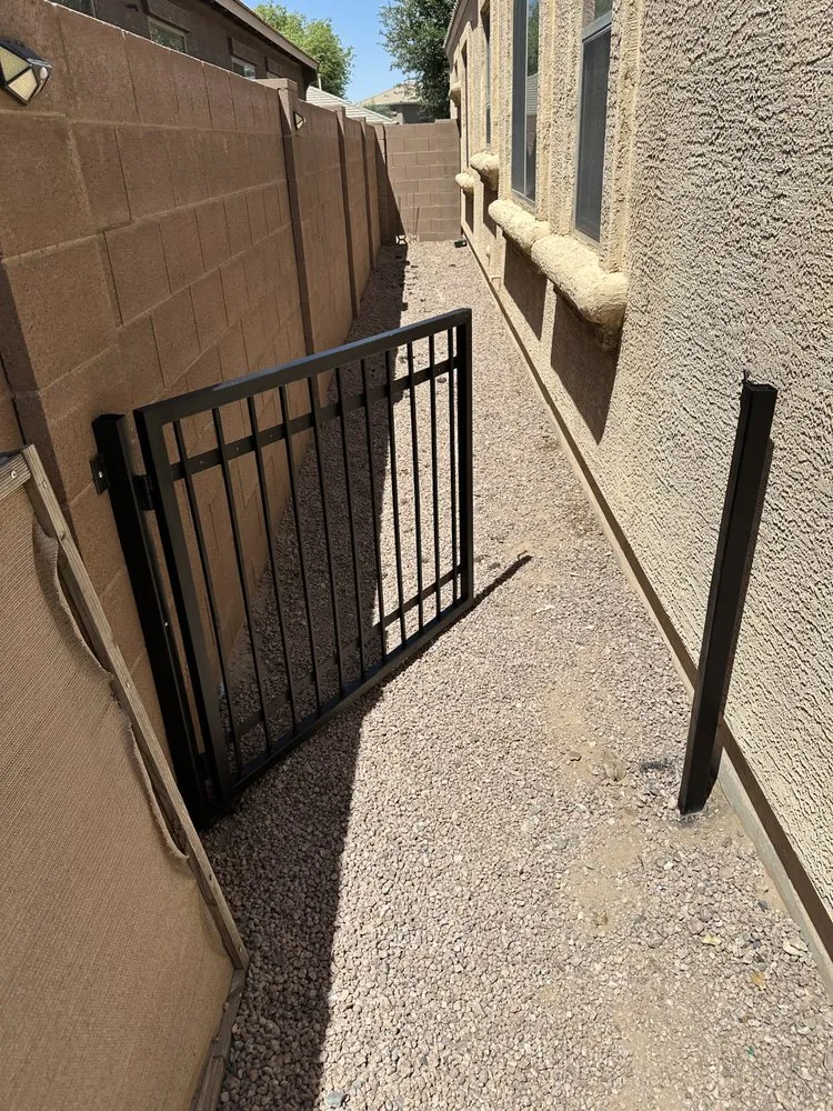 Reliable vinyl fence installation experts serving Apache Junction, AZ - Trinity Welding & Fabrication