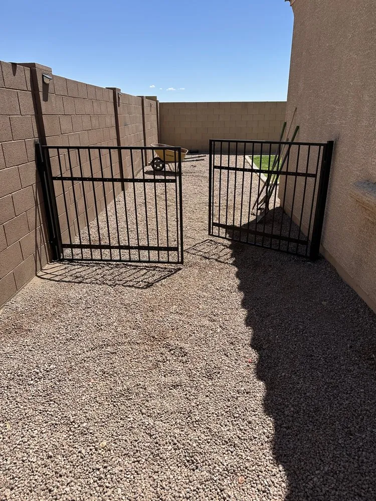 Top-rated vinyl fence installation in Apache Junction, AZ by Trinity Welding & Fabrication