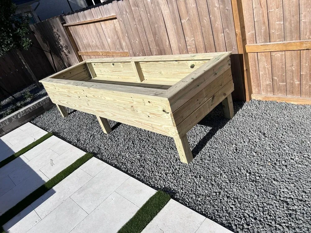 Expert vinyl fence installation for homes in Conroe, TX by Triple AAA Construction
