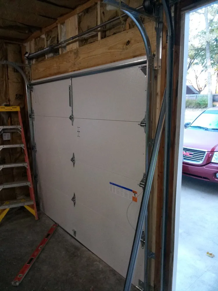 Trusted fence repair experts serving Fort Wayne, IN - Triple E Construction