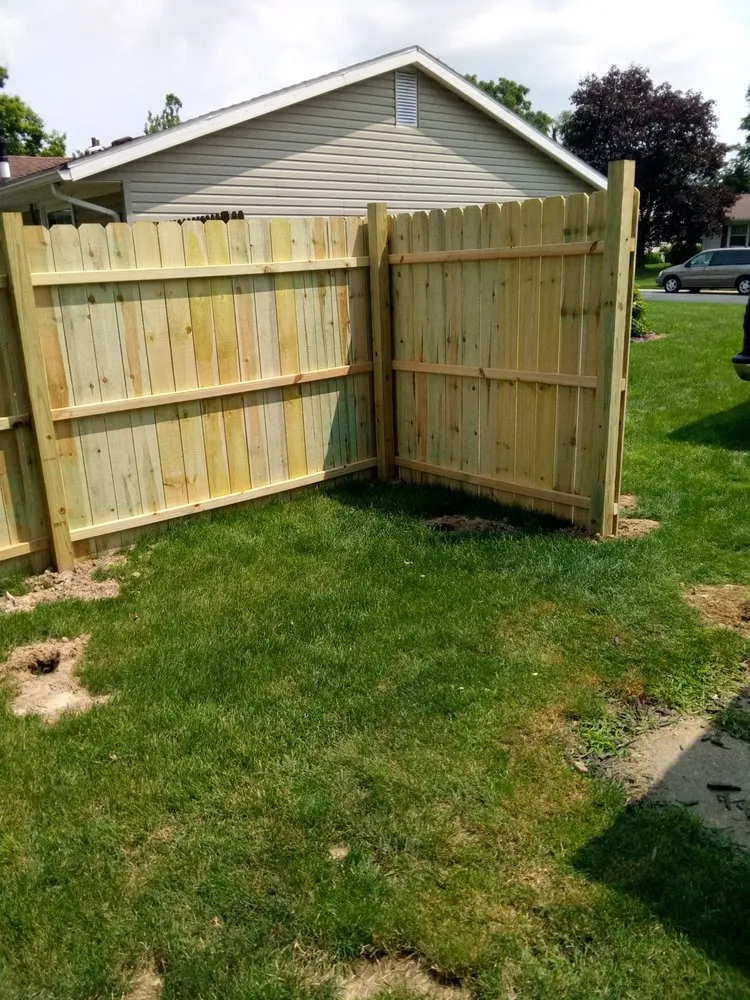 Professional privacy fencing service in Fort Wayne, IN - Triple E Construction