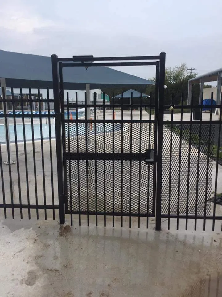 Quality wood fence service in Buda, TX by Turnkey Systems