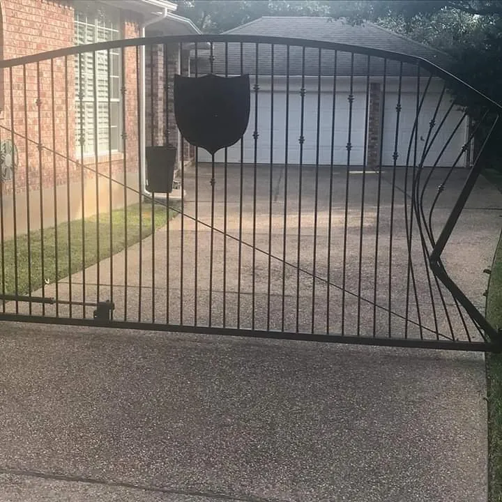 Affordable chain link fencing for homes in Buda, TX by Turnkey Systems