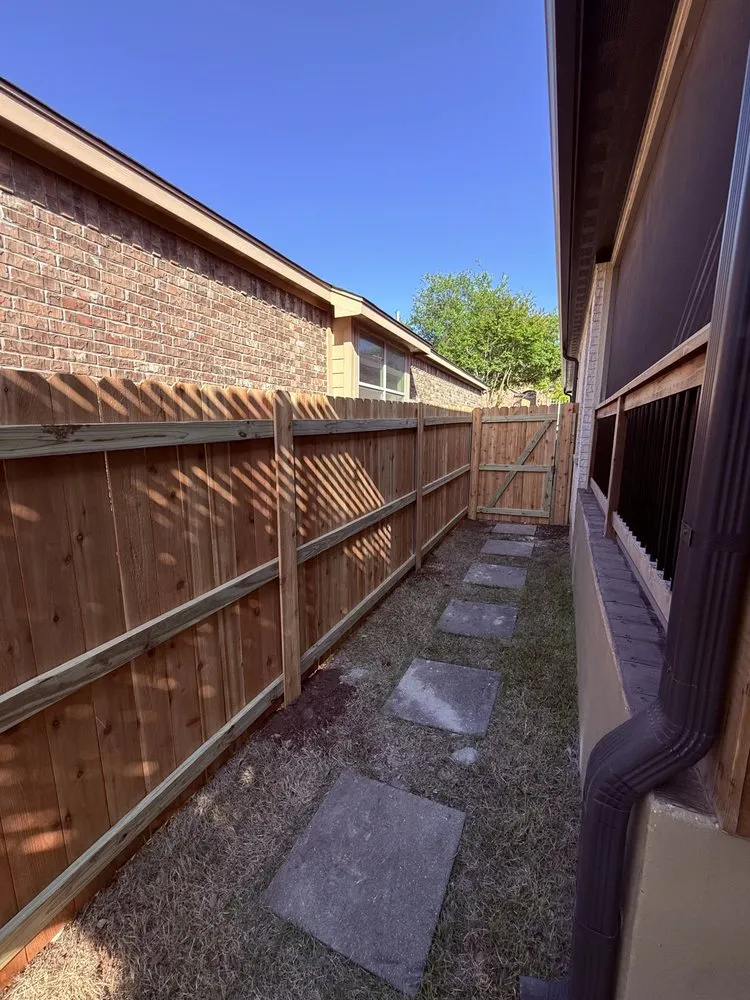Reliable fence repair in Schertz, TX by Two Studs Pro Services