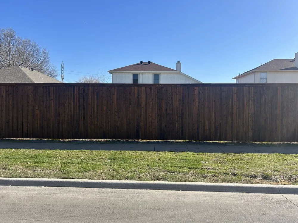 Local privacy fencing service in Azle, TX - TX Contracting