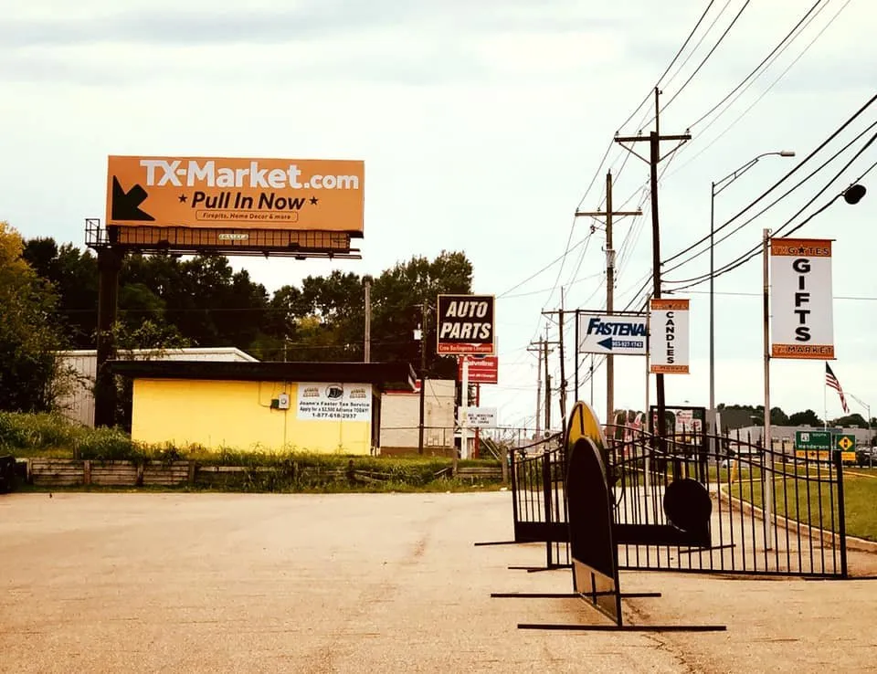 Local wood fence service for homes in Marshall, TX by TXGates