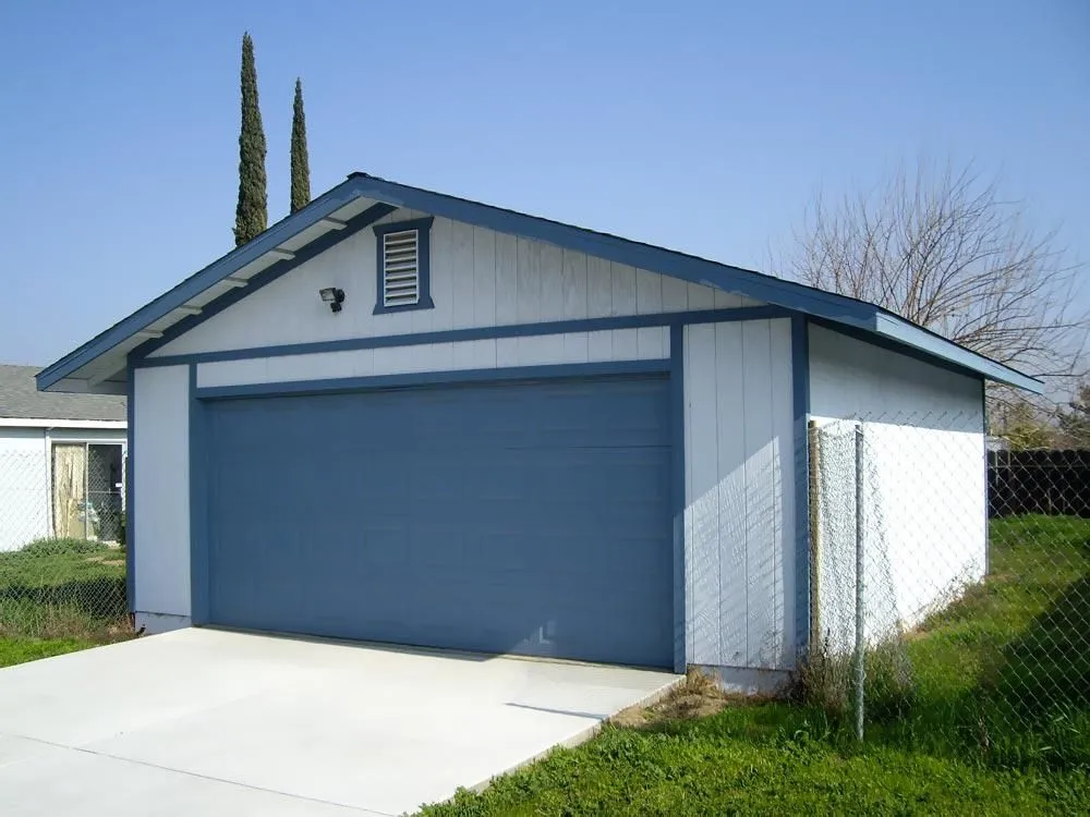 Top-rated chain link fencing for homes in Modesto, CA by V-Builders