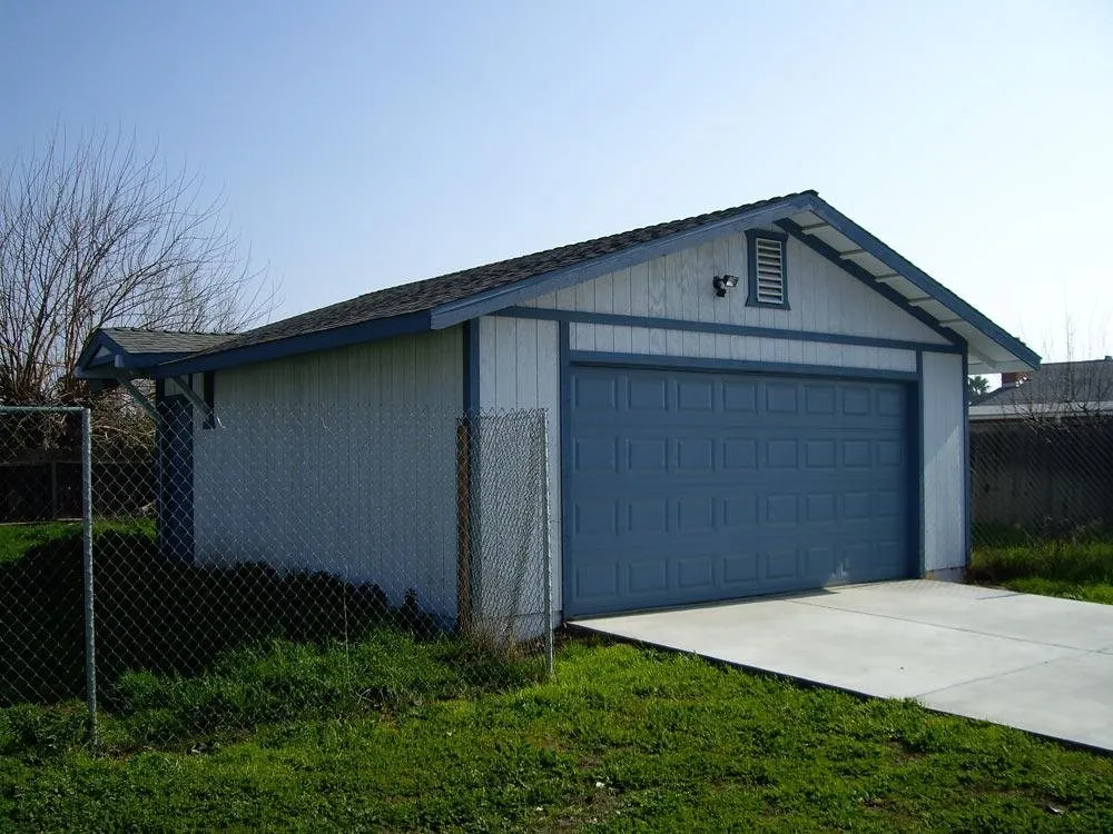 Reliable fence installation for homes in Modesto, CA by V-Builders