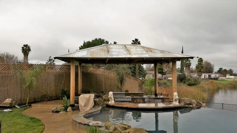 Professional vinyl fence installation for homes in Modesto, CA by V-Builders