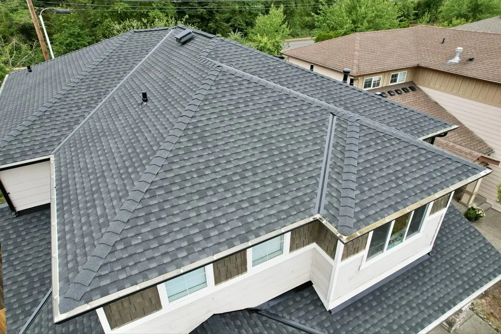 Expert fence repair experts serving Bothell, WA - Valentin Roofing