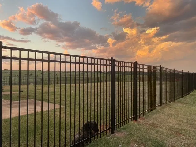 Top-rated vinyl fence installation experts serving Springfield, MO - Vector Fence