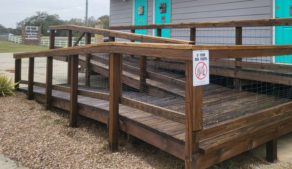 Affordable chain link fencing service in TX, TX - Warren Staining Services