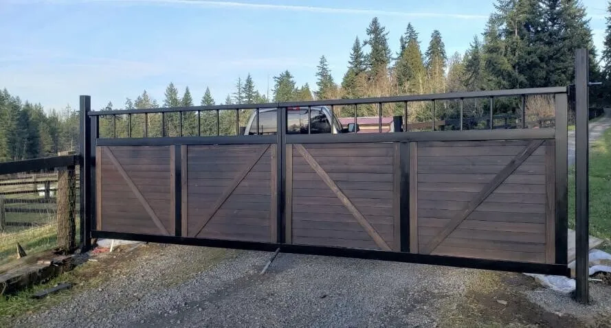 Trusted chain link fencing for homes in Enumclaw, WA by Webley Made