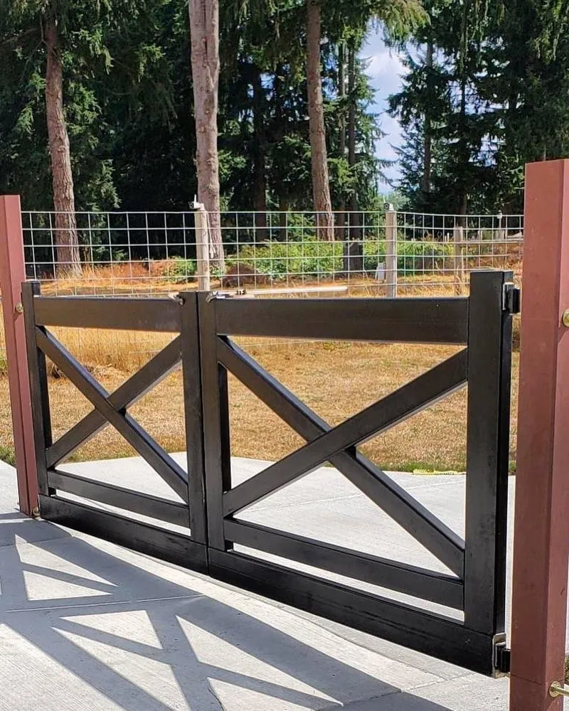 Top-rated privacy fencing in Enumclaw, WA by Webley Made