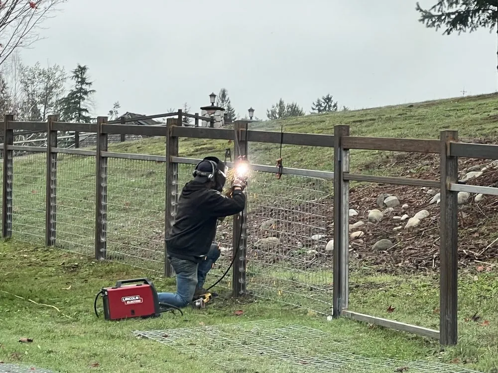 Reliable chain link fencing experts serving Enumclaw, WA - Webley Made