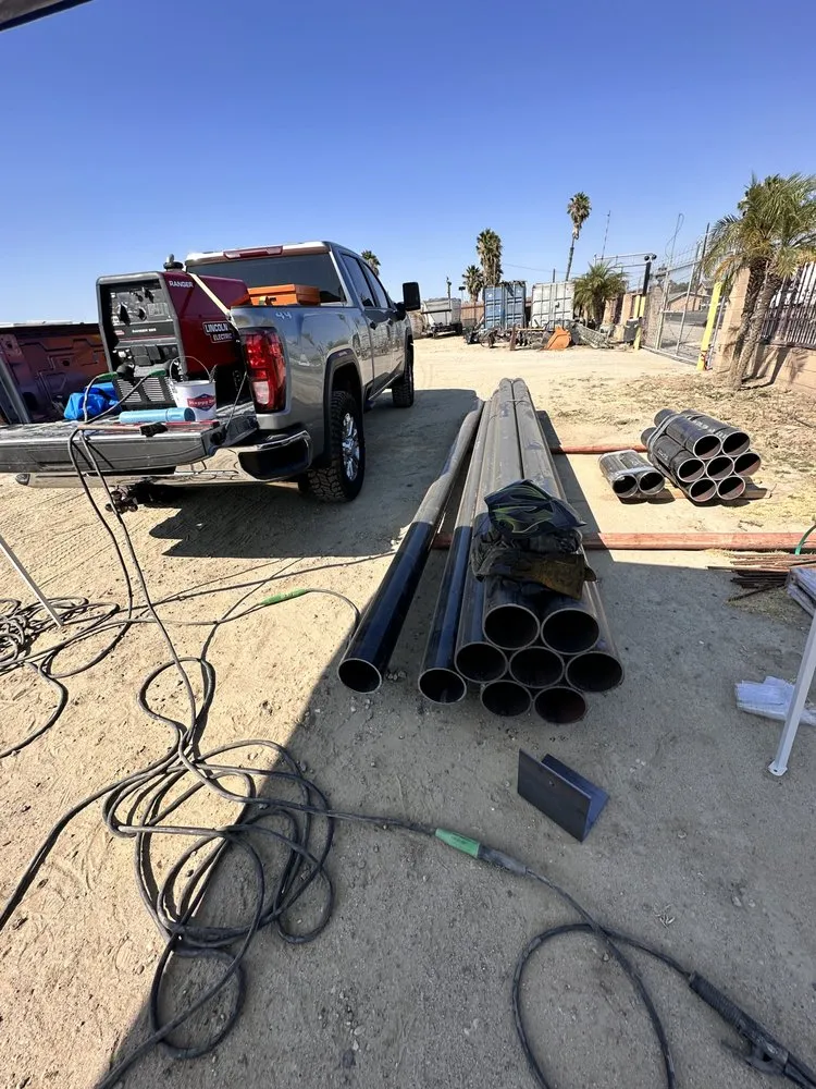 Trusted vinyl fence installation for homes in Madera, CA by Welder Up
